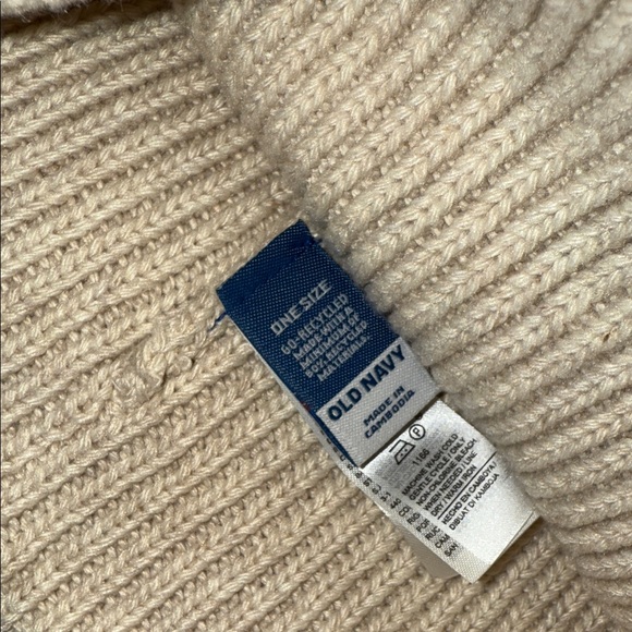 Old Navy Beige Knit Hat - Picture 2 of 2